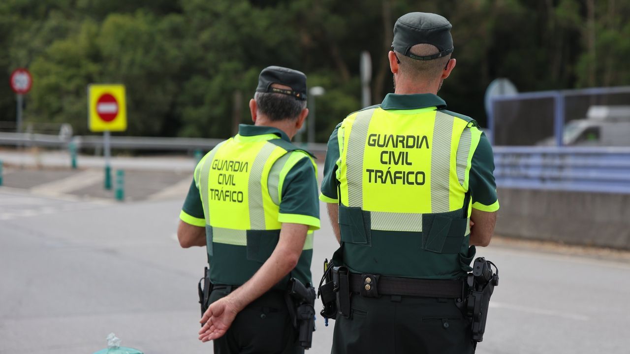 Tráfico activa desde este lunes en Galicia un plan de vigilancia de neumáticos y luces