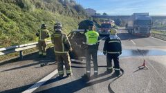 Retenciones en la AP-9 a la altura de Cambre por un incendio en un veh�culo