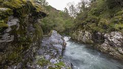 Im�genes del antiguo canal minero del r�o Sold�n
