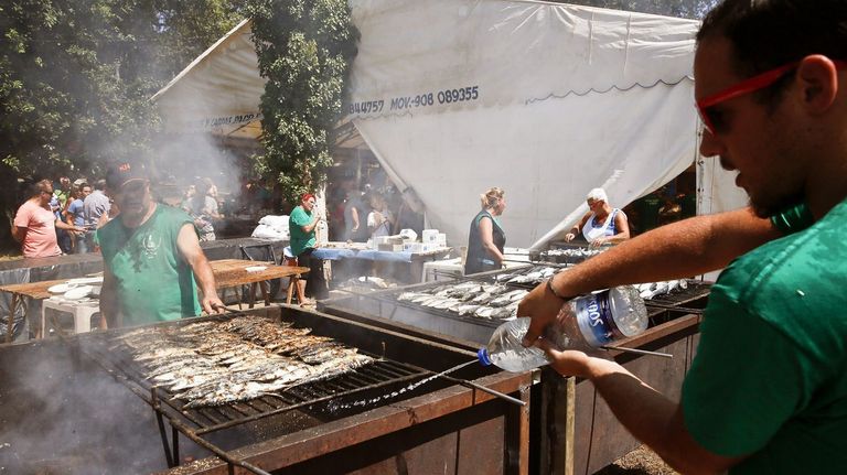 La carballeira de A Gu�a acoge la fiesta.