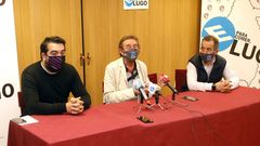 Chech Real, en el centro, con directivo de la asociacin de hosteleros de Lugo