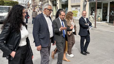 Abel Caballero acompa&ntilde;&oacute; ayer a Miguel Fern&aacute;ndez y a otros cargos de ambos concellos
