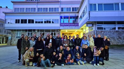 Imagen del simb�lico momento en el que el consistorio carball�s se ilumin� de azul 