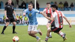 O C�ltiga saldou os seus dous �ltimos partidos, f�ra da casa, cun s� punto (na imaxe, o do domingo pasado no campo do Viveiro).