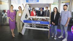 De izquierda a derecha, la actriz Mar�a Mera, Patricia Garc�a (Donkeycool), la conselleira de Mar, Rosa Quintana, el rector de la USC, Antonio L�pez, el conselleiro de Sanidade, Julio Garc�a Comesa�a, Fanny Pena (Engaliciamorate) y el c�mico Xurxo Carre�o, durante la presentaci�n del evento