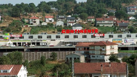  Centro comercial Continente entre Ourense y Barbadas; y los terrenos en litigio en 1995