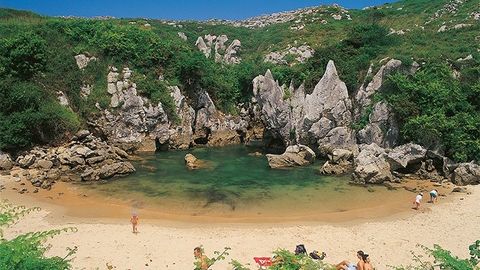 Playa de Gulpiyuri