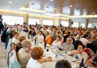 Los mayores del municipio acudieron fieles a la cita festiva.