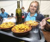 Las raciones de fabada se servir�n ya desde bien temprano. 