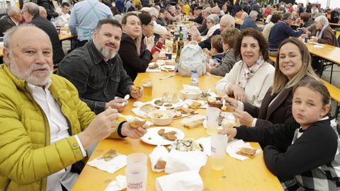 La fiesta gastron�mica congrega a familias y pandillas de amigos