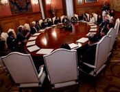 Los representantes de las 21 cofrad�as de pescadores y mariscadores de la provincia, ayer, con Louz�n.