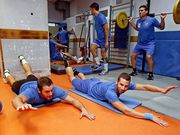 Los jugadores del Teucro en una sesi�n de gimnasio. 
