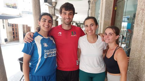 Iratxe, Ibai, Patricia y Laura, bilba�nos en Pontedeume