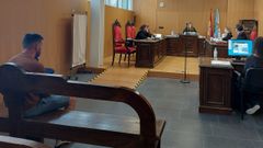 El acusado, durante el juicio en Ourense