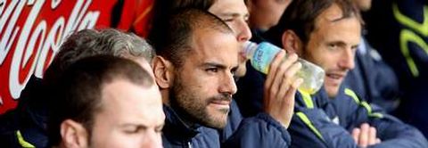 La presi�n de los aficionados oblig� al Celta a dar marcha atr�s y frenar la llegada de Salva Ballesta como segundo entrenador.