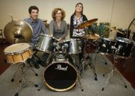 Jes�s Gonz�lez, Rosina Sobrido y Sonia Out�n presentaron los dos primeros eventos. 