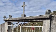 Focos instalados en el cementerio de Laxe