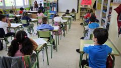 Imagen de archivo de alumnos de primaria en un colegio de Cambados durante la realizacin de las pruebas diagnsticas que inclua la Lomce