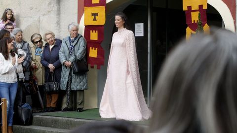 Un momento del desfile de trajes del mercado medieval del 2025