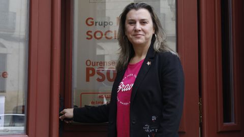 Natalia González, na oficina do PSOE na Rúa da Barreira.