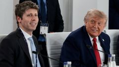 Sam Altman, CEO de OpenAI, y Donald Trump, presidente de EE.UU, en una foto de archivo