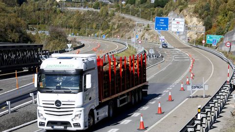 En estos momentos en sentido Madrid solo est� habilitado un carril y en sentido contrario
