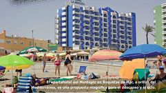 P�gina de la revista del Moontep�o con im�genes del apartahotel de Roquetas de Mar.P�gina de la revista del Moontep�o con im�genes del apartahotel de Roquetas de Mar