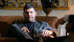 Genny Savastano (interpretado por Salvatore Esposito) se reinventa como hombre de negocios