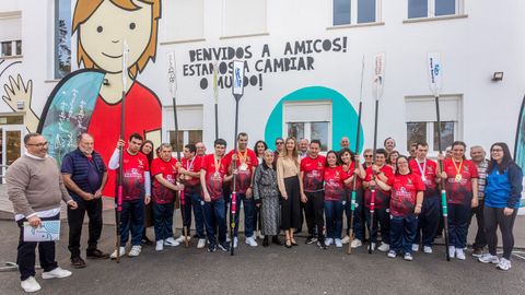 La conselleira de Pol�tica Social e Igualdade, Fabiola Garc�a, visit� el centro de Amicos para felicitar a su club de remo