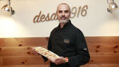Fran Bellas Gallardo, propietario de uno de los templos de los calamares en A Coruña, el Surrey de la calle de la Barrera. 