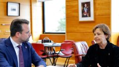 Reuni&oacute;n entre el&nbsp;l&iacute;der del PP de Asturias, &Aacute;lvaro Queipo, y la alcaldesa de Gij&oacute;n y presidenta de Foro, Carmen Moriy&oacute;n
