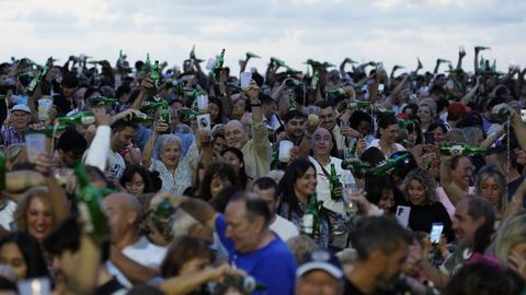 Gij�n celebra una nueva edici�n del escanciado simult�neo de sidra