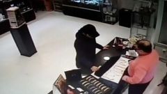 As� actuaban los asaltantes de joyer�as detenidos en Santiago