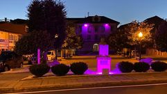 Iluminaci�n de morado en Camari�as
