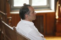 Evaristo Pose neg� en el juicio tener nada que ver con los hechos y dijo ser una v�ctima. 
