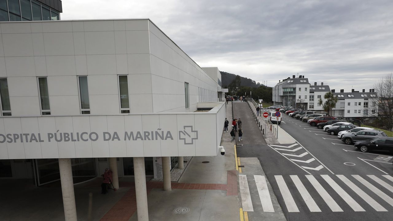 Herido y trasladado al hospital un menor tras caer una canasta en San Cibrao