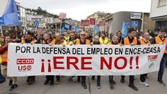 La manifestaci�n de Navia contra el ERE de Ence