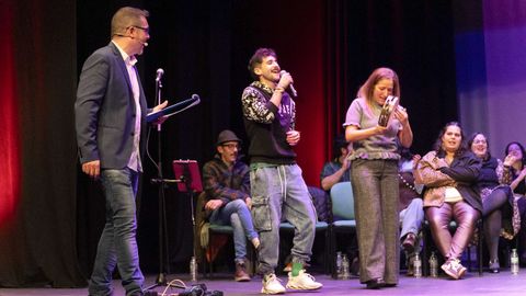 As� foi a festa da regueifa en Carballo, imaxe a imaxe, rima a rima