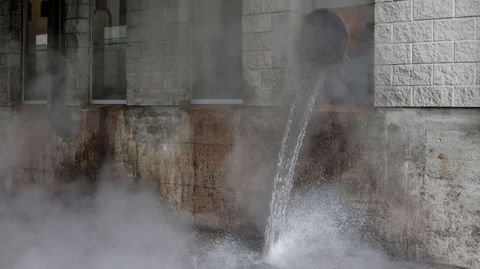 Los residuos l�quidos de la destilaci�n pasan a otra zona para ser depurados