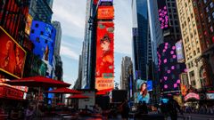 Letreros del nuevo disco de Taylor Swift en Times Square en Nueva York 