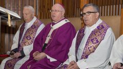 Despedida de la iglesia de Carballo de la imagen de la Virgen de F�tima