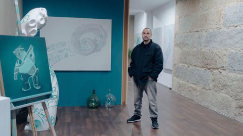 Devane en su nuevo estudio en Ourense.