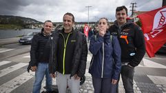 De izquierda a derecha, Francisco Javier, Mikel, Tatiana y David, obreros del metal en la provincia de Pontevedra.