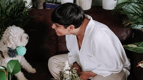 Cristina Ca�ibano con su perro Sully, el padrino de la �boda�