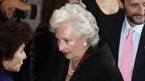 La infanta Pilar de Borbn, hermana del rey Juan Carlos y ta de Felipe VI, aparece como presidenta y administradora desde 1974 de la sociedad panamea Delantera Financiera S.A., que se abri en agosto de 1974 y fue disuelta el 24 de junio del 2014