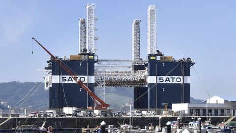 La cajonera entr� en la r�a a mediados de febrero a la espera de reparaci�n en Navantia