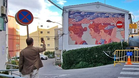 Mural realizado por el artista Miguel Peralta en una medianera de la calle San Antonio 