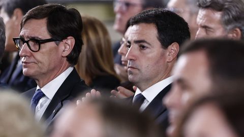 Salvador Illa e Imanol Pradales, durante el homenaje