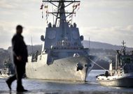 La ��lvaro de Baz�n�, regresando al Arsenal despu�s de una misi�n en el extranjero. 