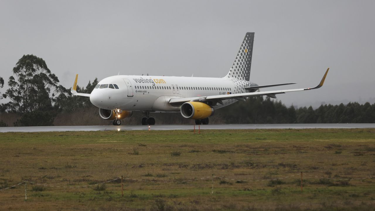Vueling recuperará en septiembre la ruta aérea entre Santiago y Valencia que Ryanair suprimió en marzo
